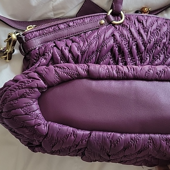 Coach Madison - Picture 3 of 9